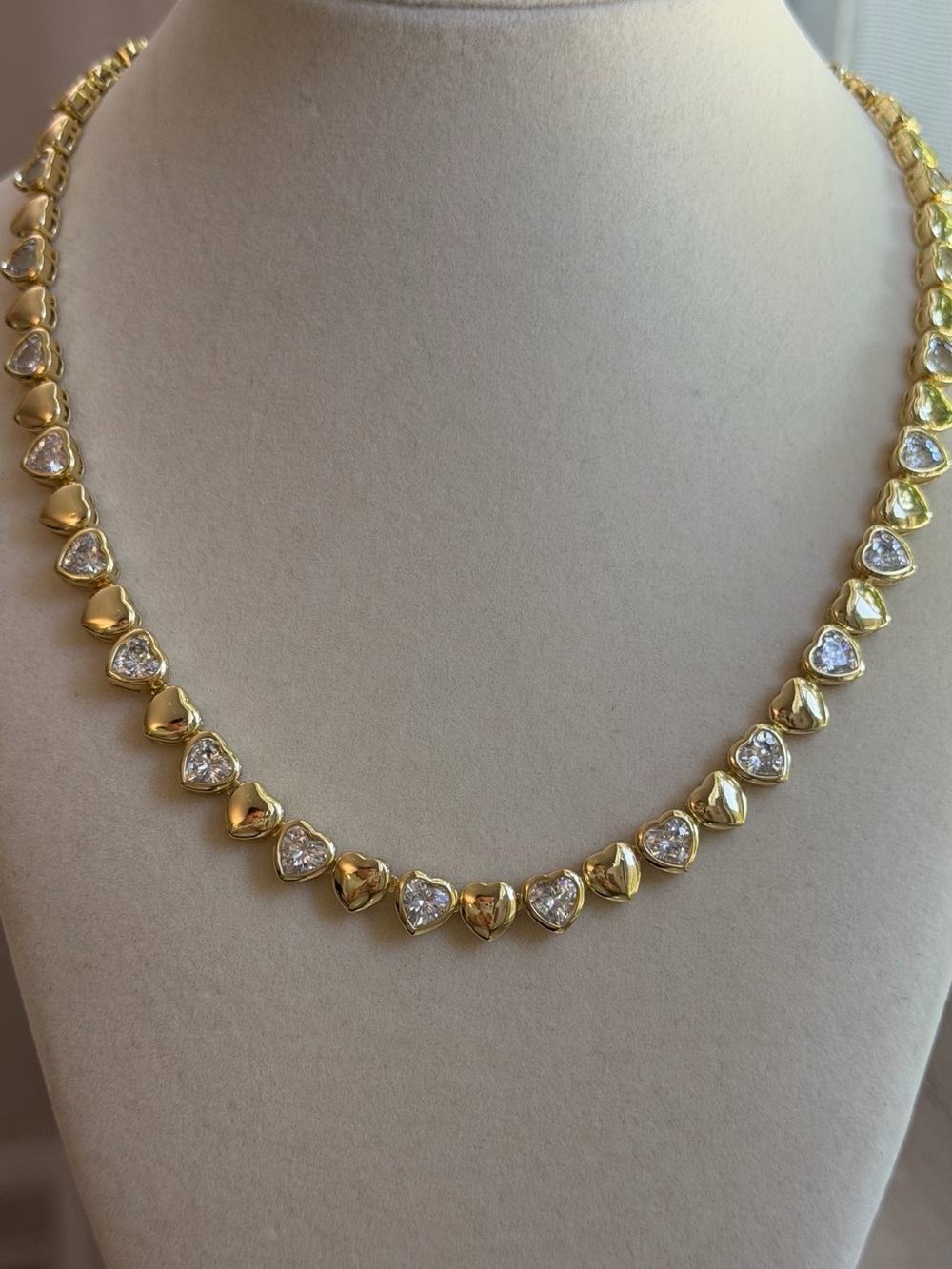 Gold heart necklace